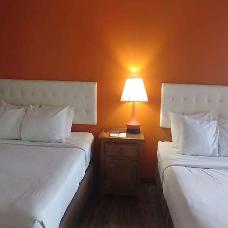 Howard Johnson By Wyndham Springerville Екстер'єр фото