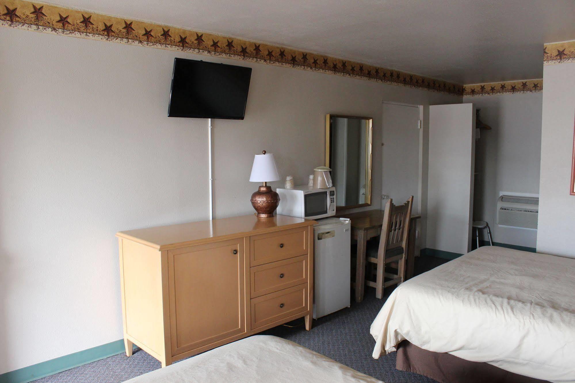 Howard Johnson By Wyndham Springerville Екстер'єр фото